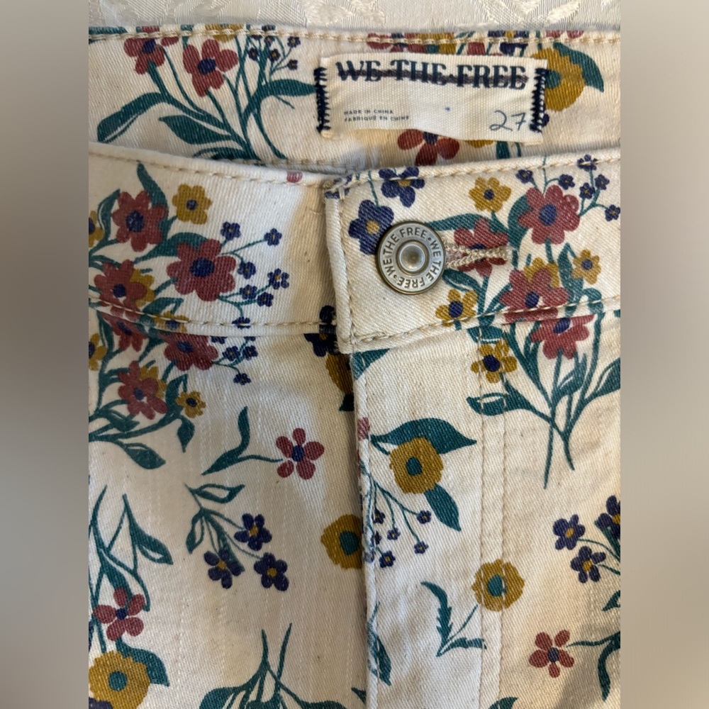 Free People White with Floral Pattern Bell Bottom Jeans - Picture 5 of 7